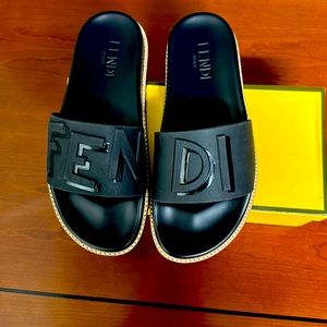 FENDI LEATHER SLIDES